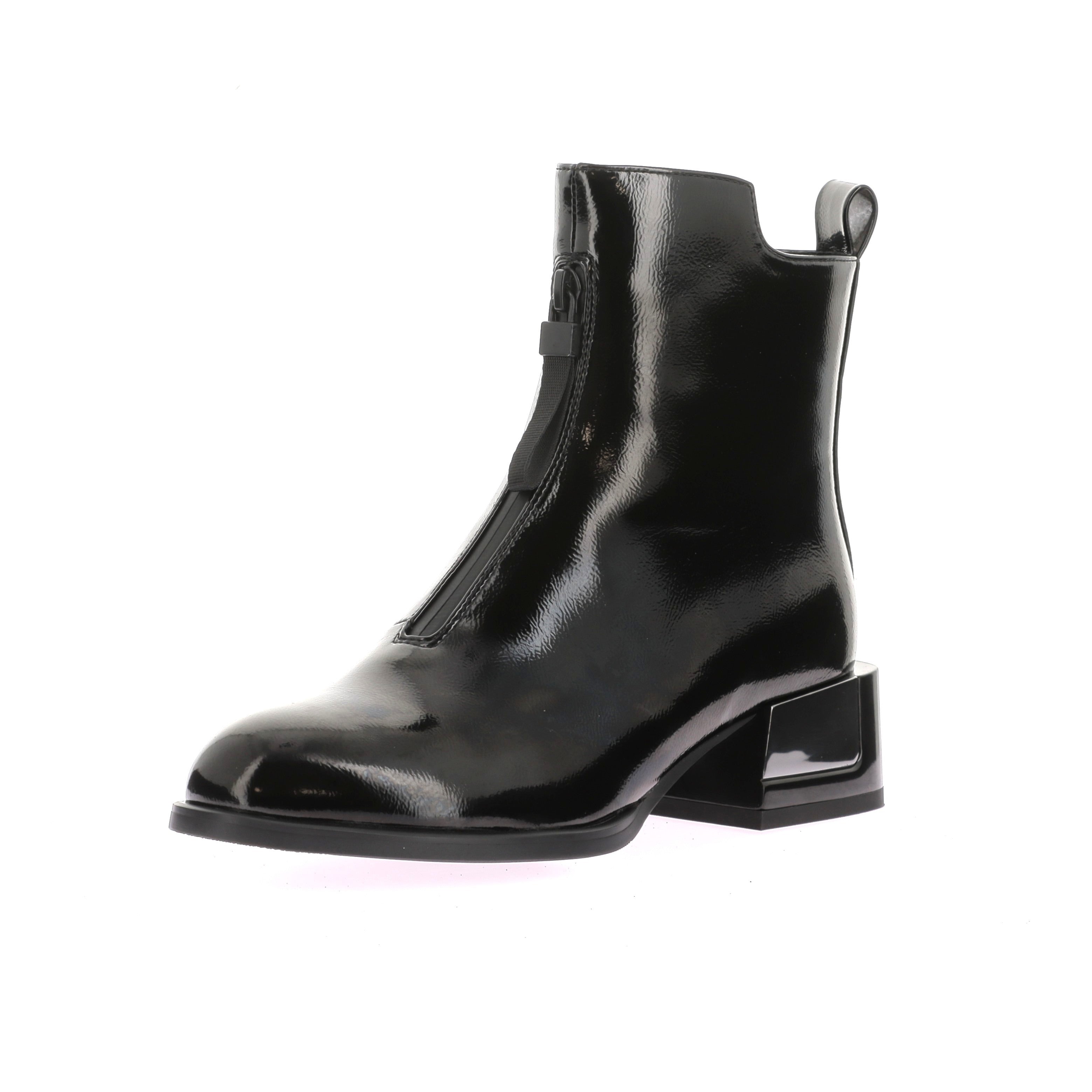 110826218682516_0001