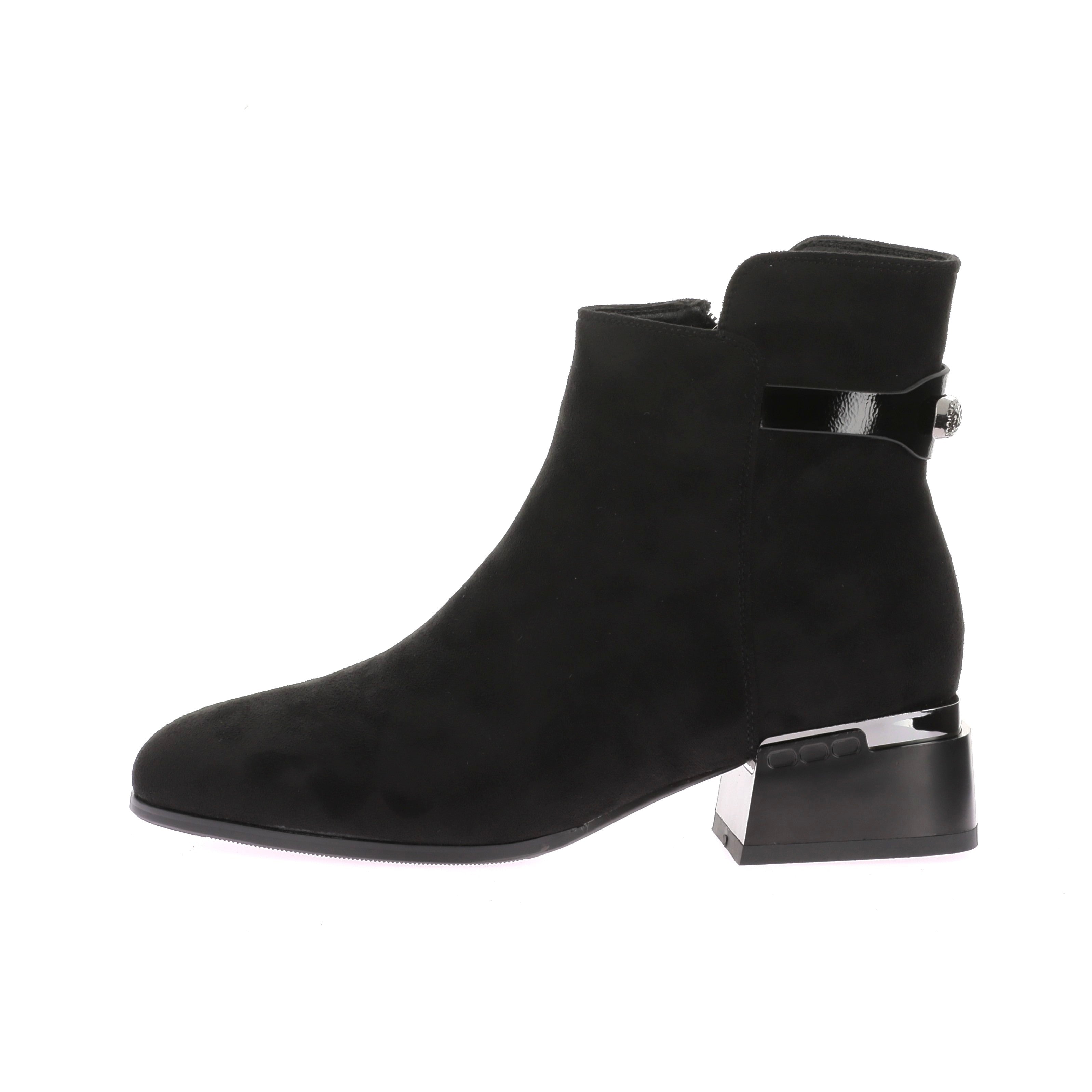 110827713323175_0000