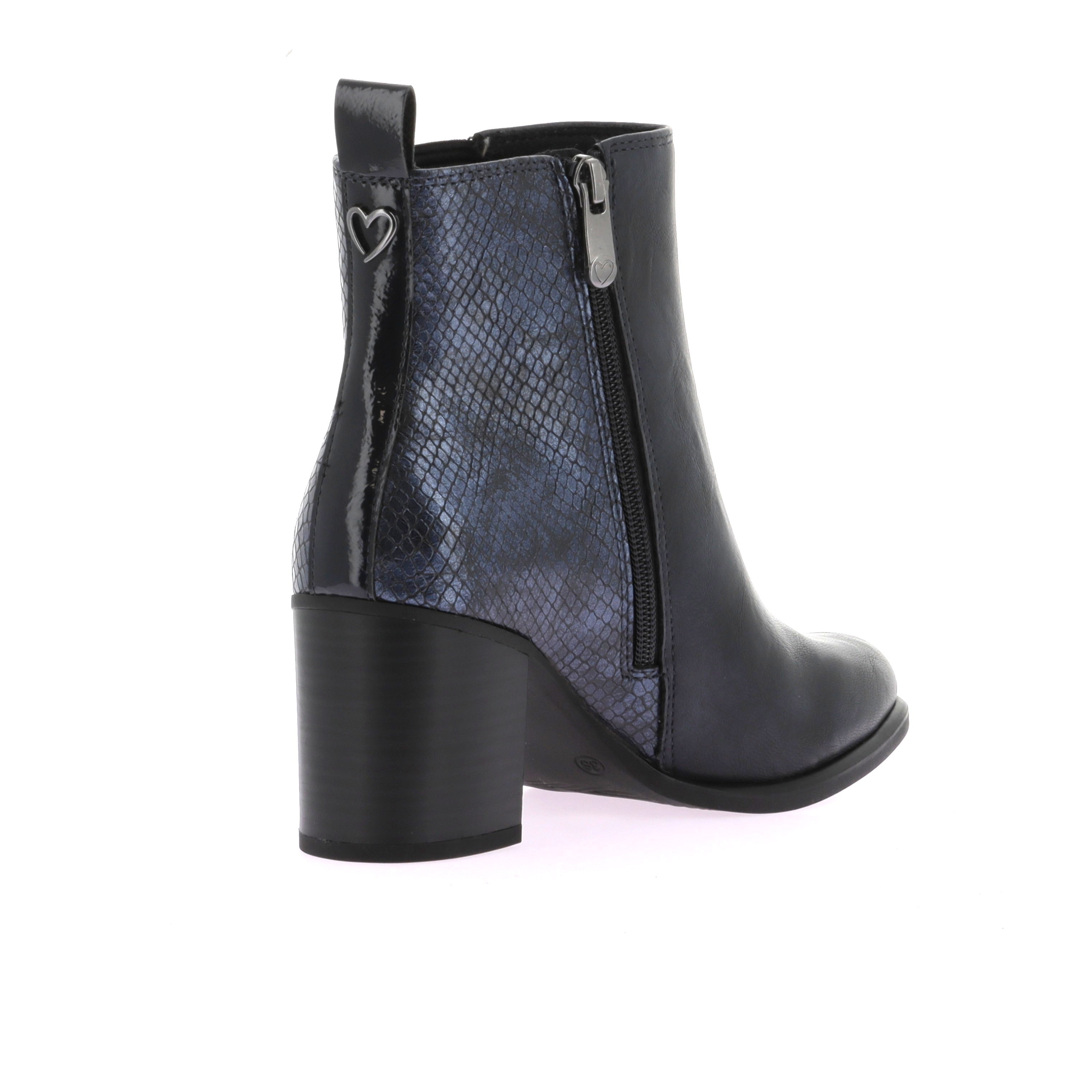 110867381139074_0003