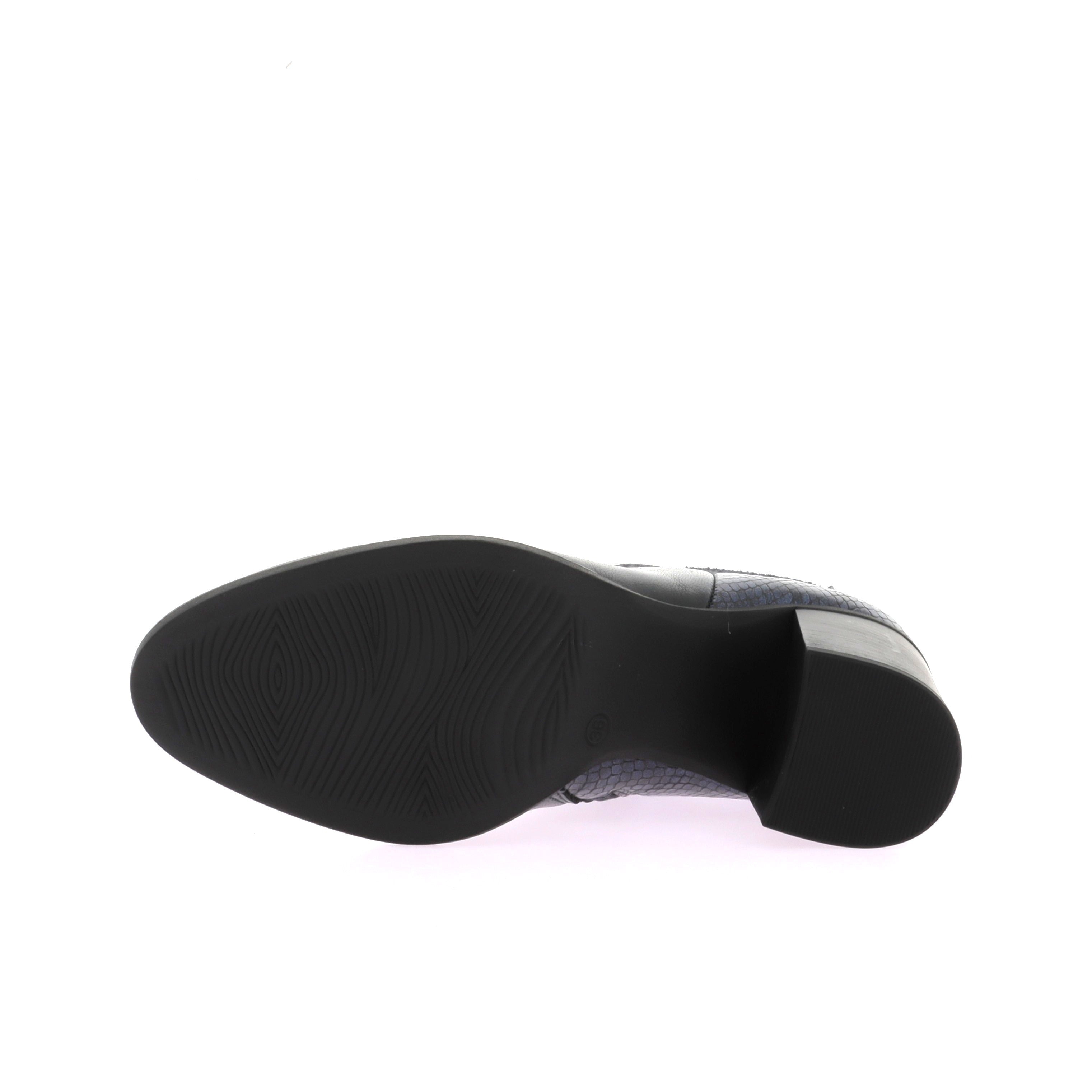 110867381139074_0005