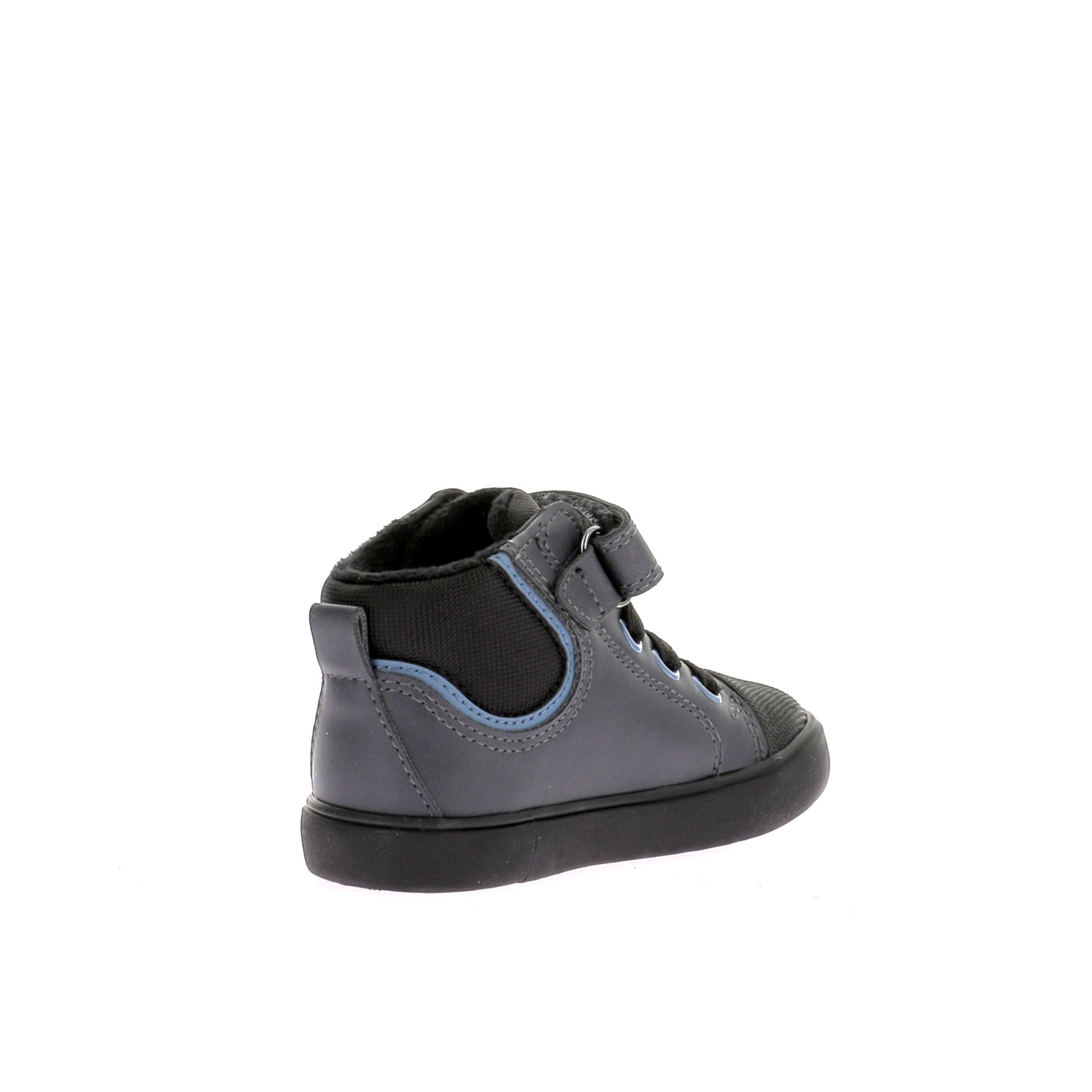 111496439209358_0003