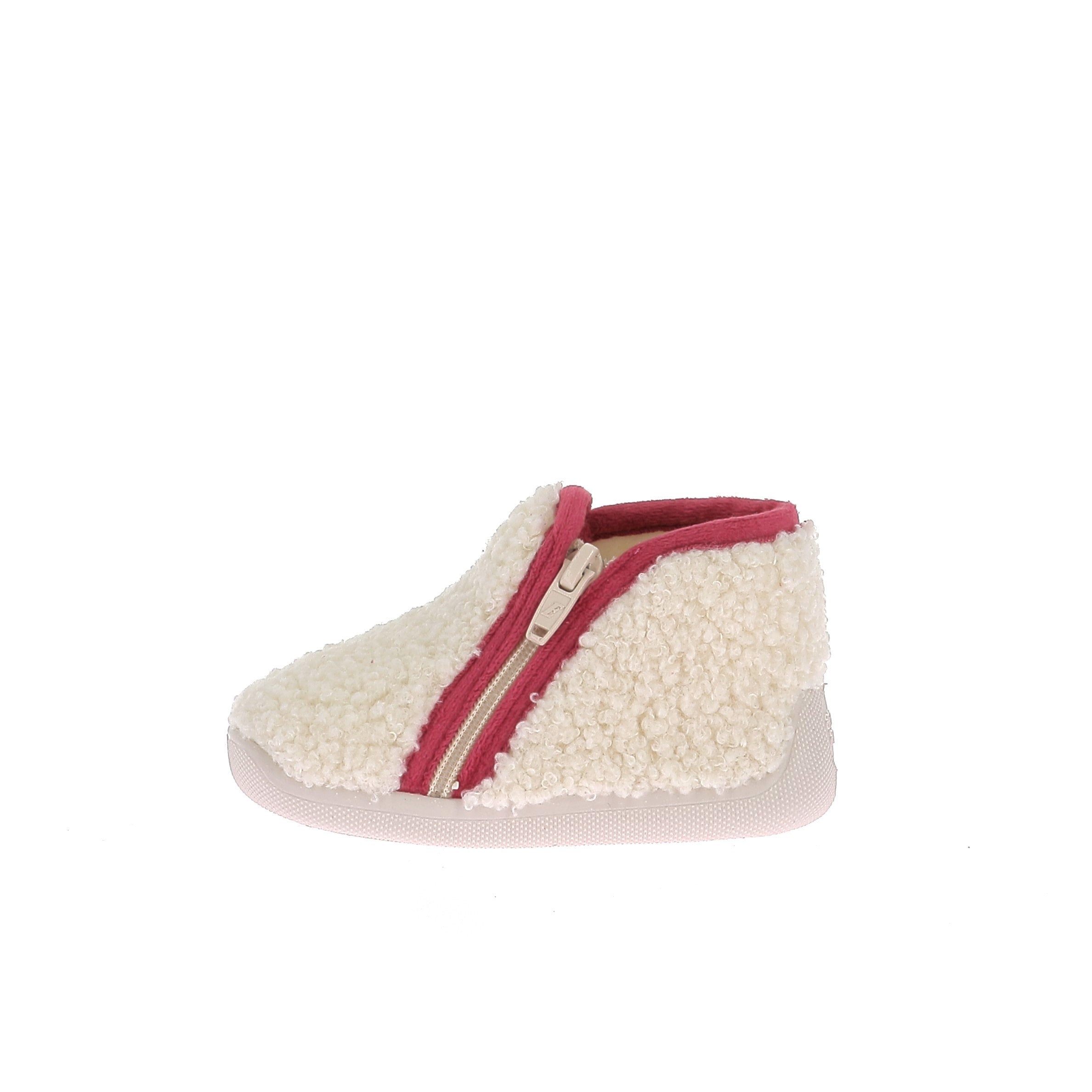 111807349419198_0000