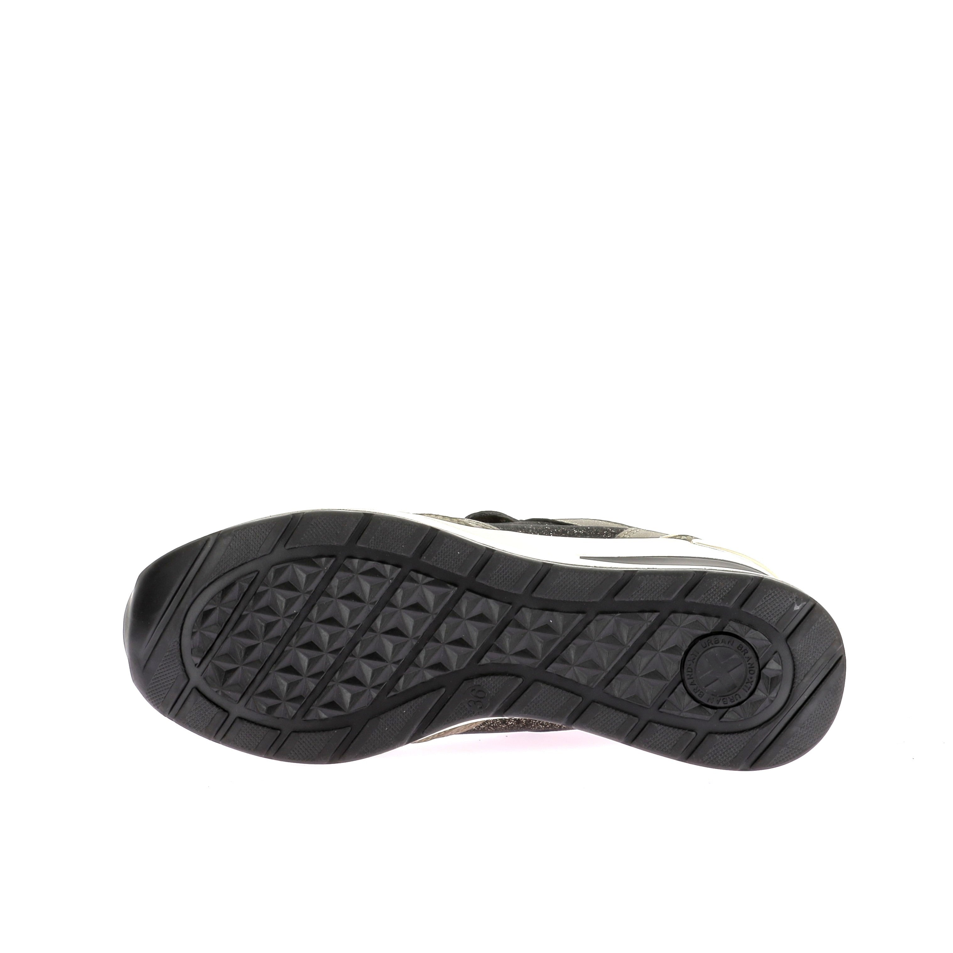 112327932024708_0005