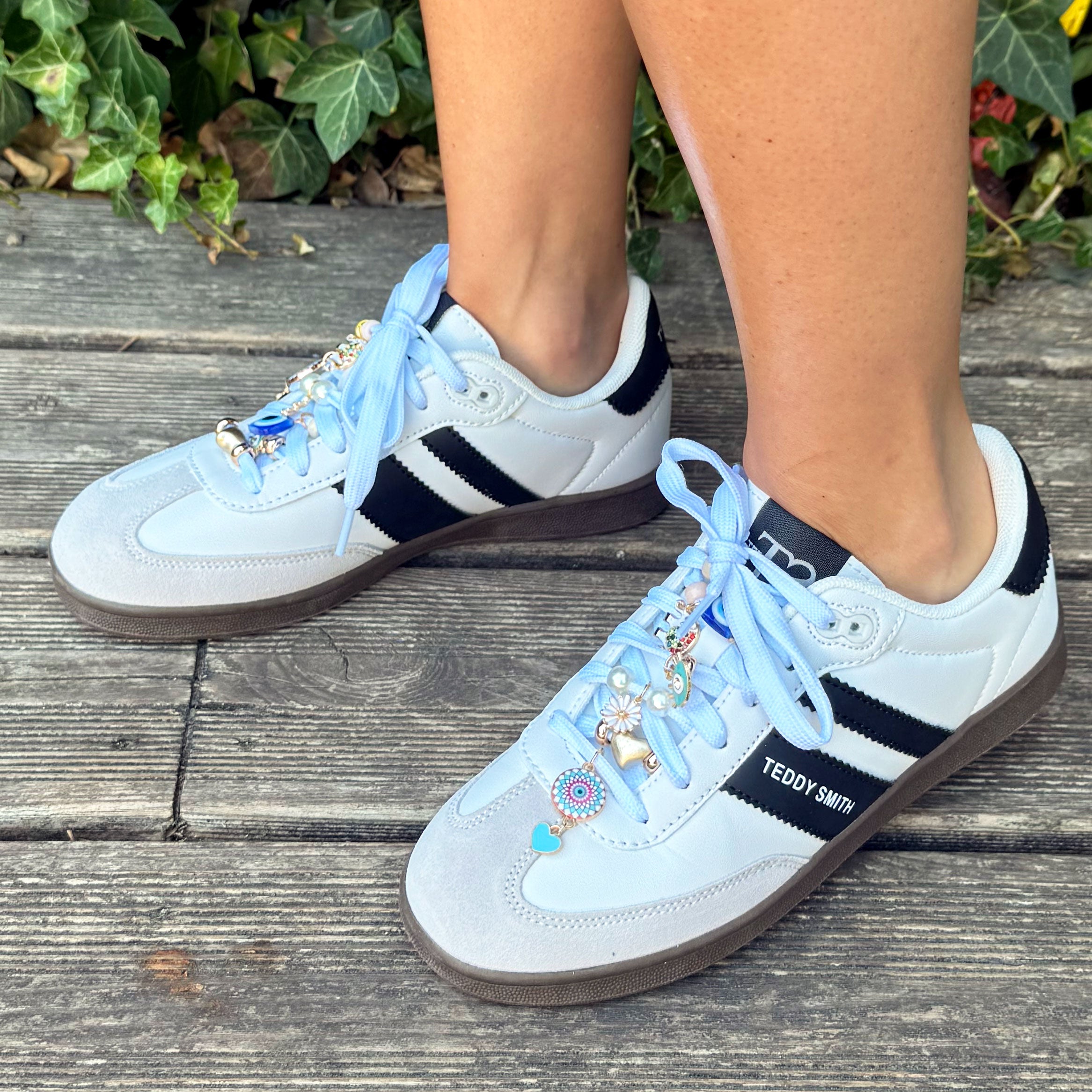 112708155808813_0001