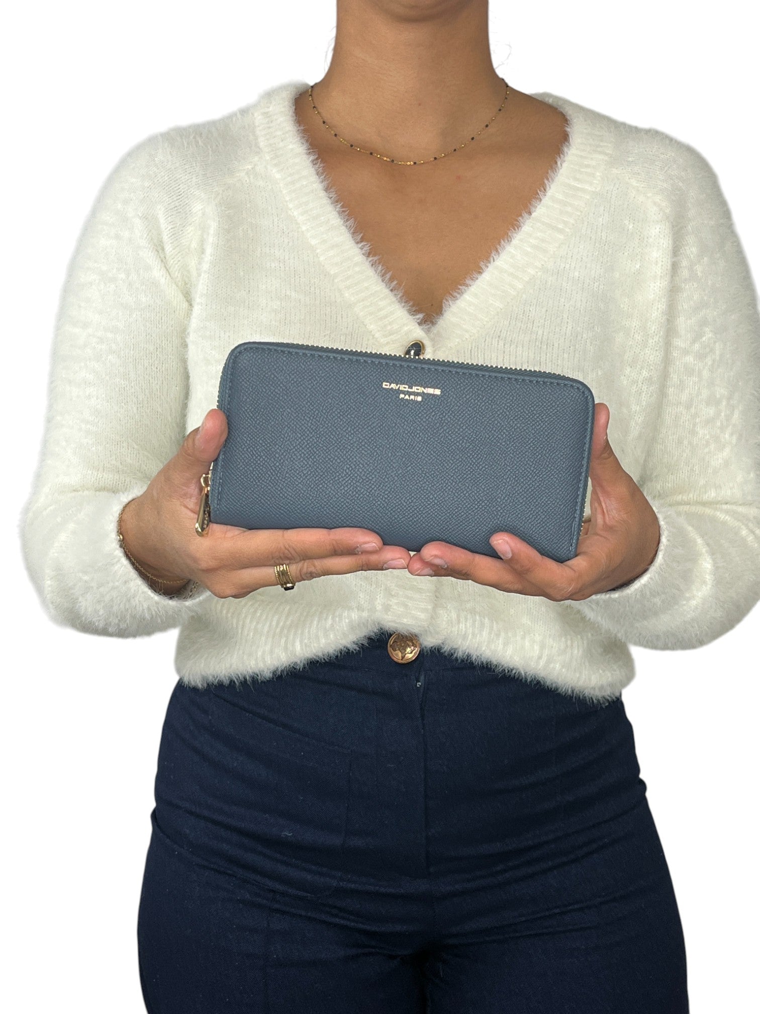 113118959647702_0000