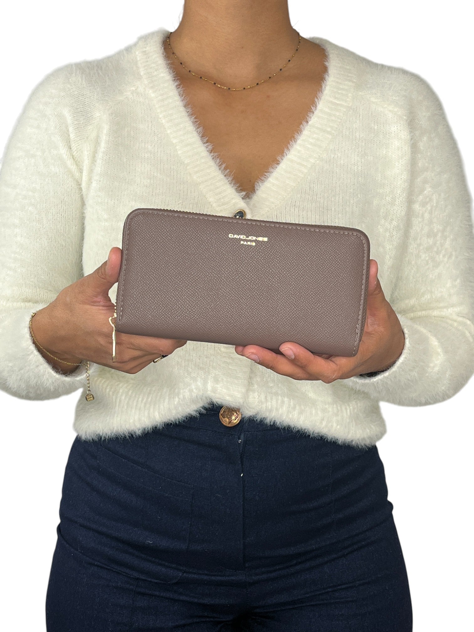 113118975990447_0000