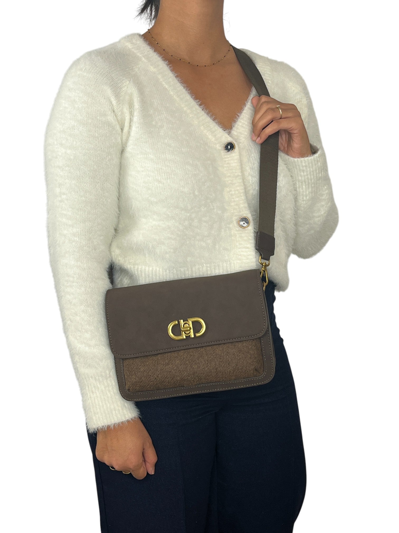 113131975990447_0000