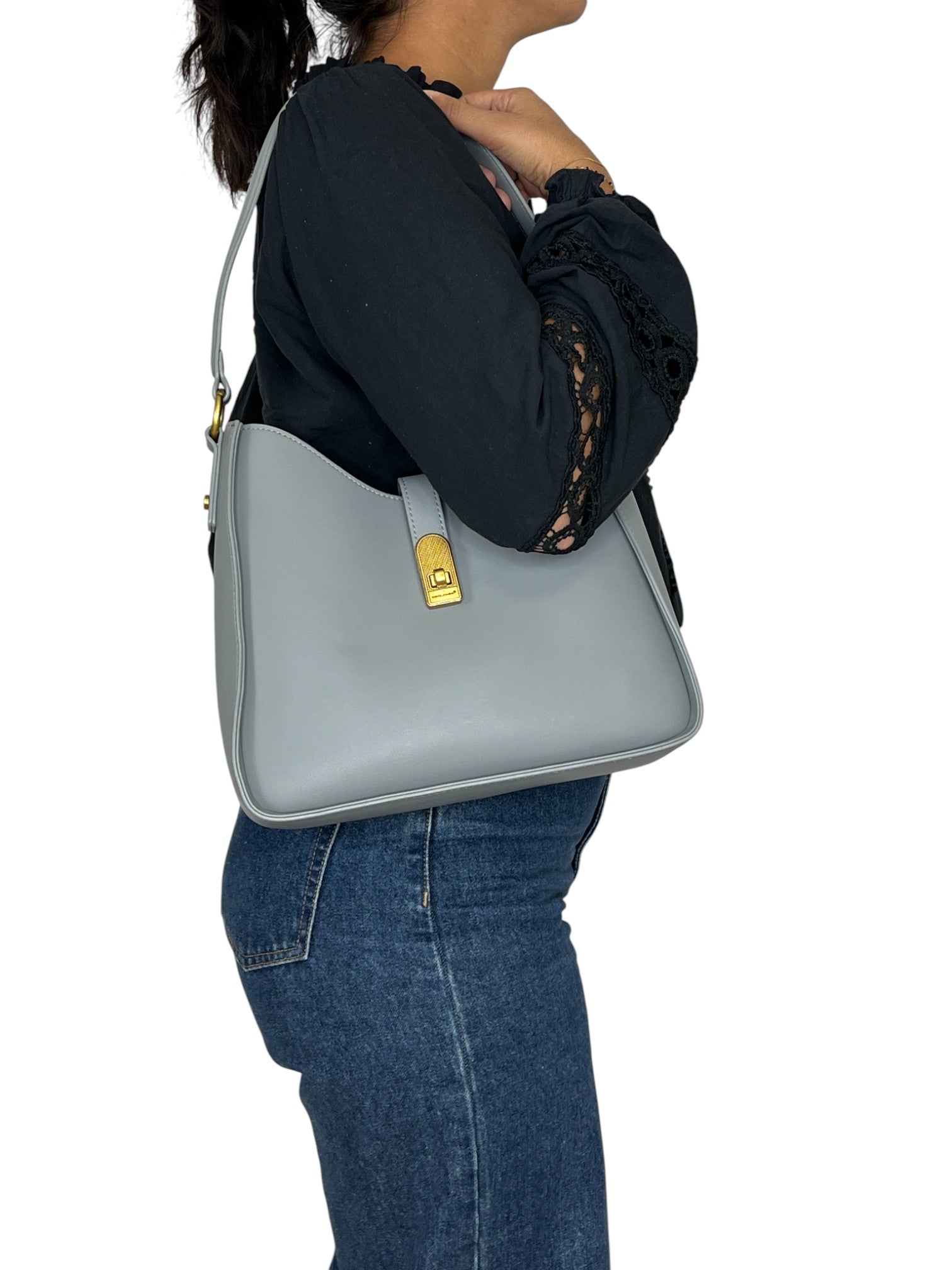 113134789934180_0001