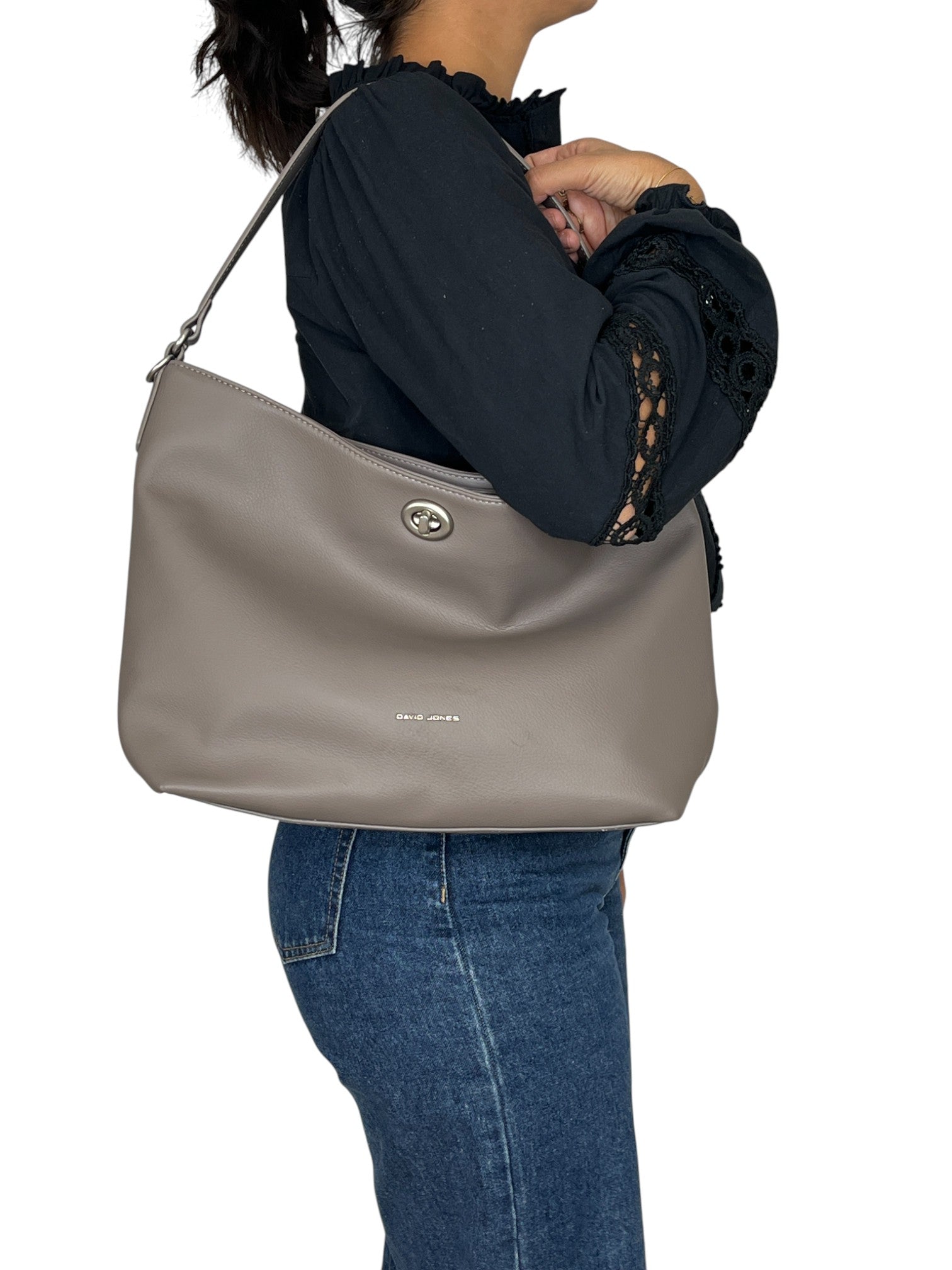 113136608403477_0001