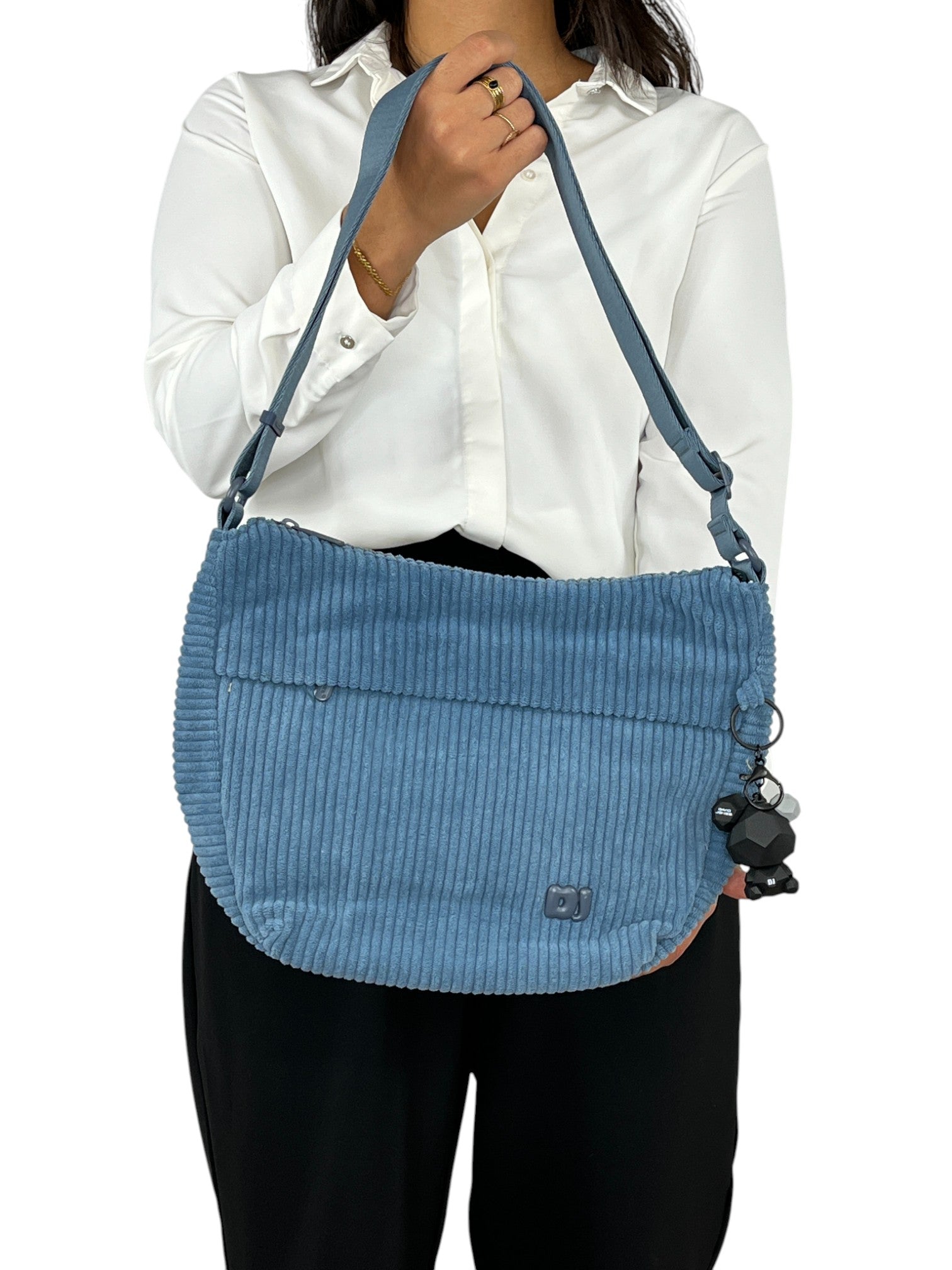 113149959647702_0001