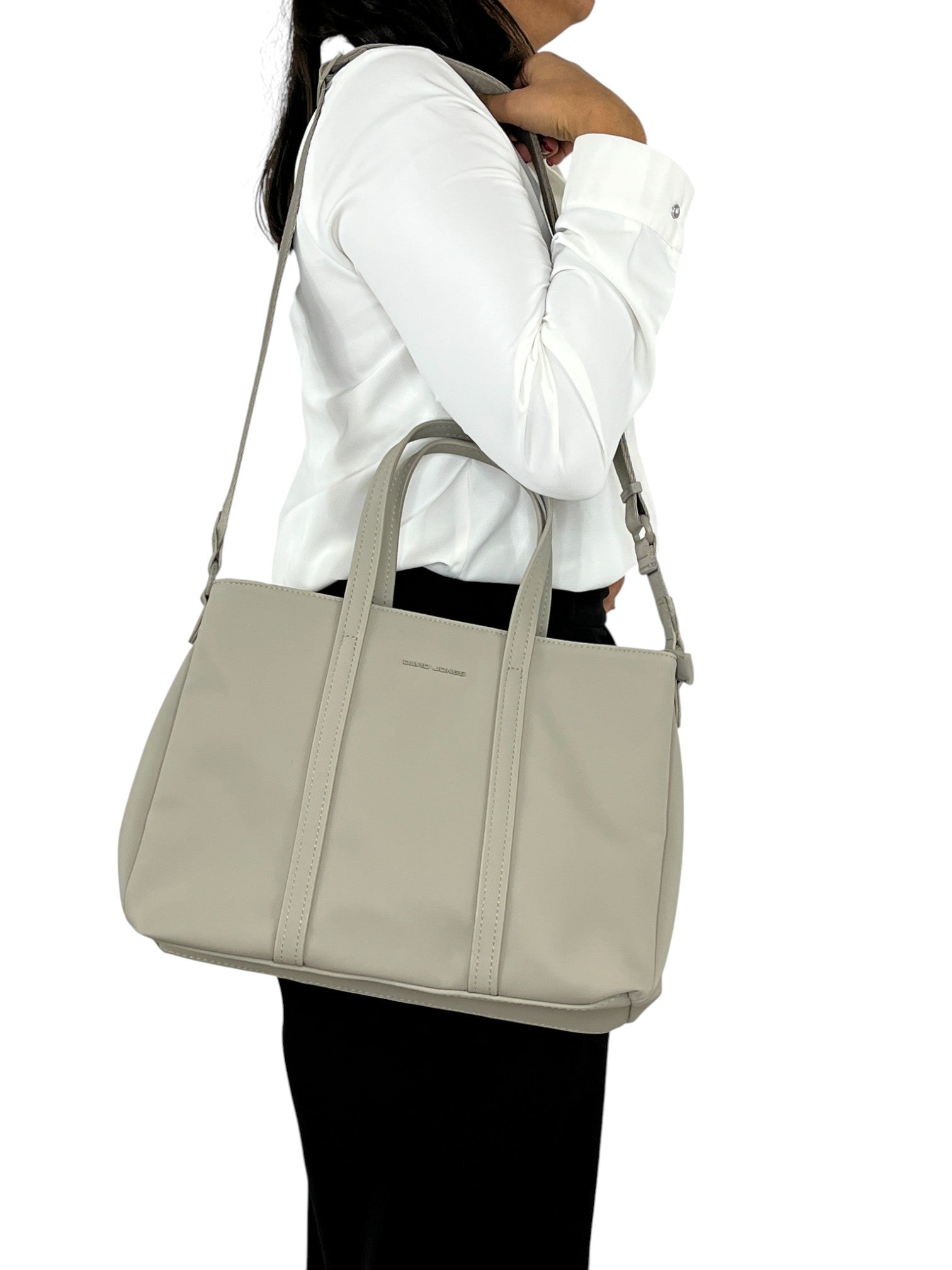 114183773758567_0000