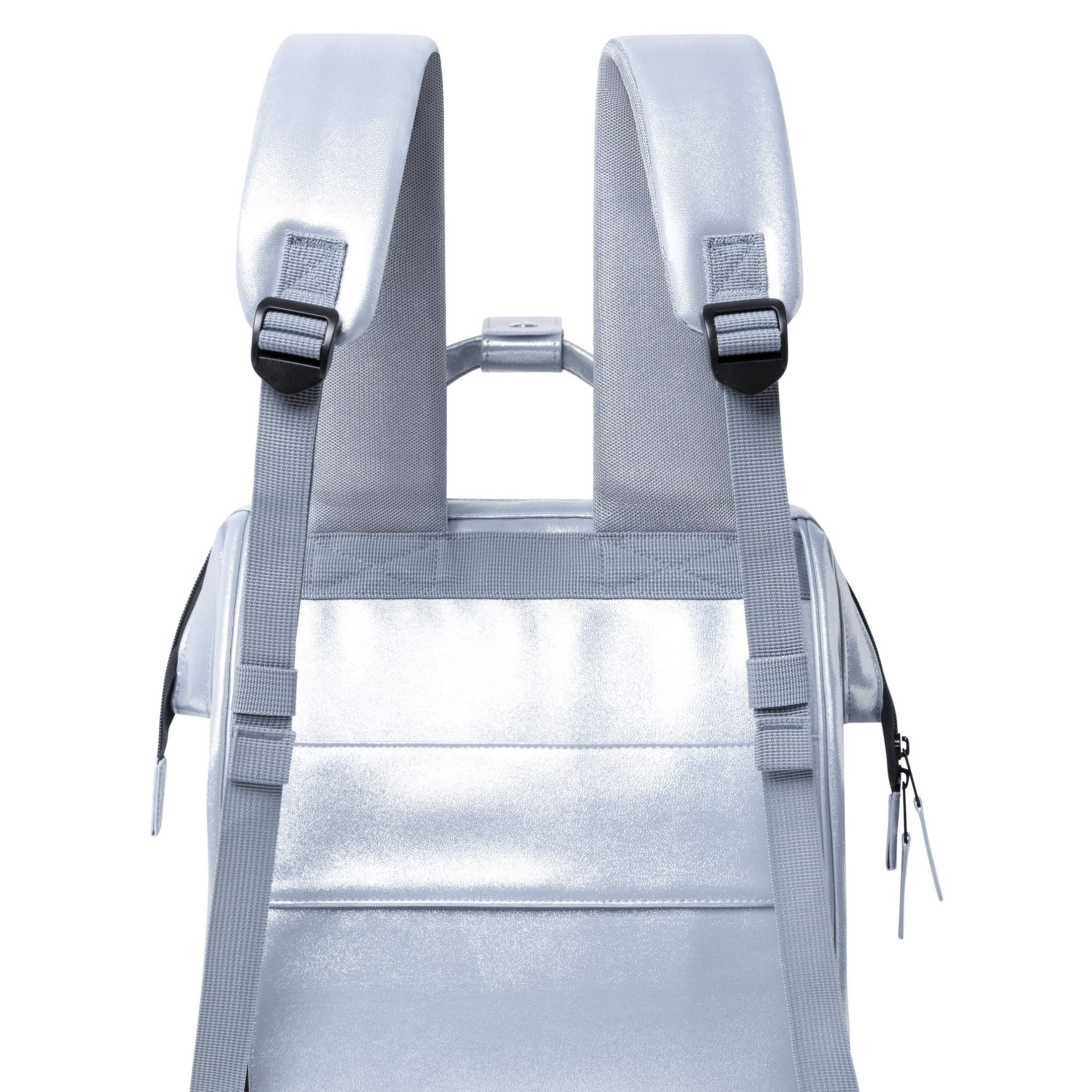 114537726621437_0008